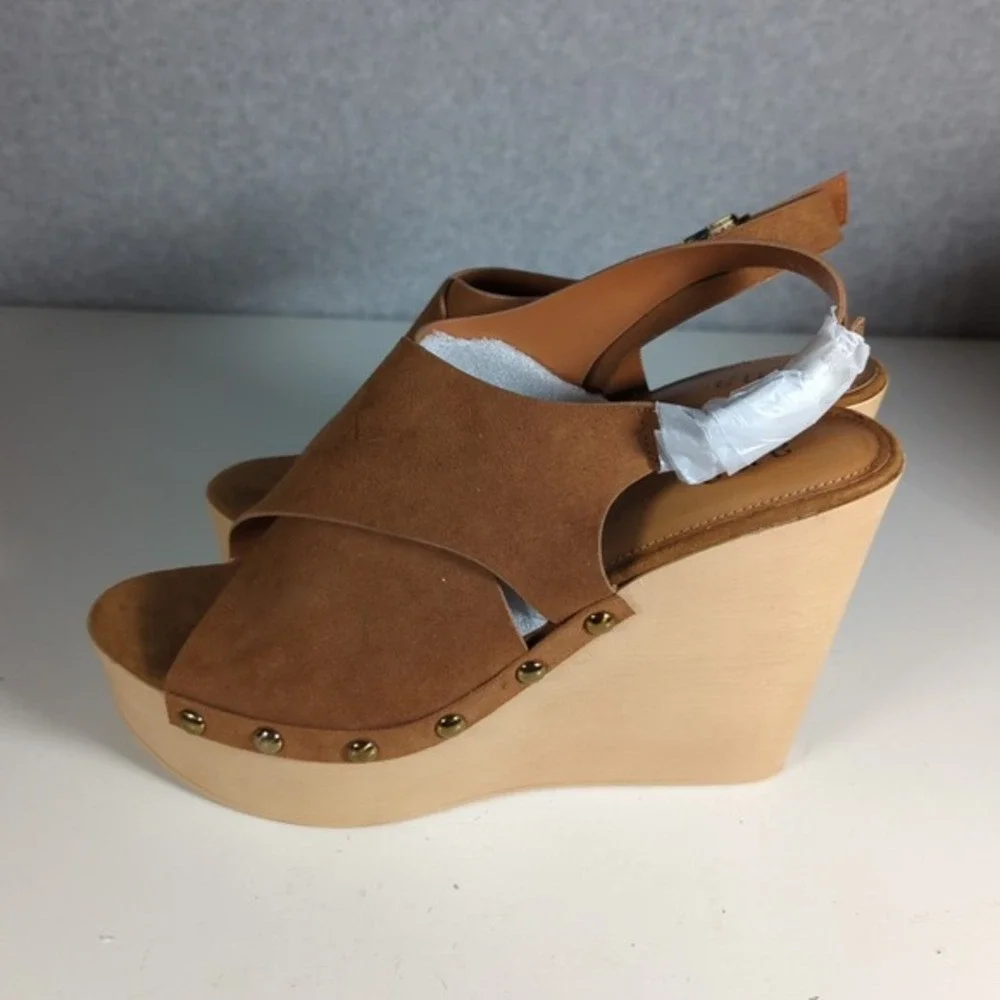 a.n.a. Women' s Downy Wedge‎ Sandals 8.5M Camel Color NEW 4.5 In Wedge Y2K 90s